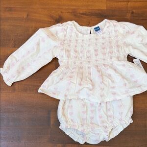 Baby Old Navy Valentines Heart Set NWT